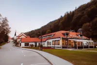 Kozjanski dvor