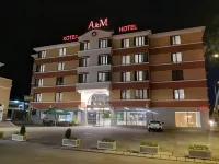 A&M Hotel with Free Parking