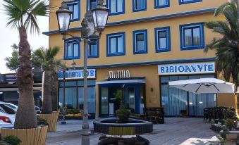 Miramare Hotel - Housity