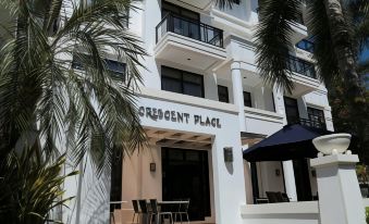 One Crescent Place Hotel