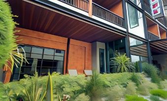 Loft122 Hotel