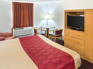 Rodeway Inn & Suites Austin