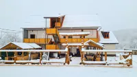 Eko-Otel Rial Lago-Naki Apart-Hotel Отели рядом с достопримечательностью «Водопады Руфабго»