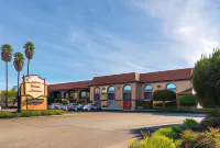 Laurel Inn & Conference Center - Parkplatz
