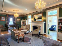 South Court Inn
