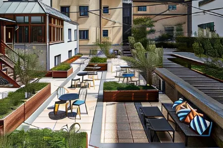 Urban Yard Hotel