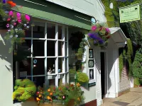 Anzac Street B+Bistro 다트머스 캐슬 주변 호텔