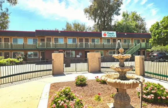 馬里斯維爾桃子城市旅館