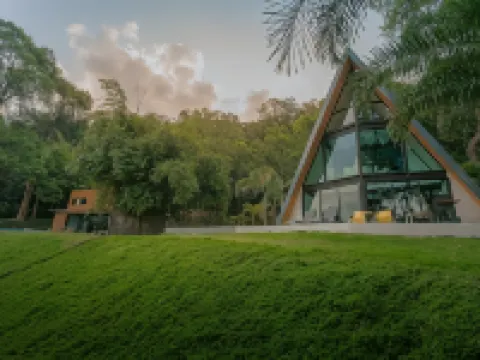 แบมบู การ์เดน เฮาส์ โรงแรมในอำเภอ แหลมสิงห์