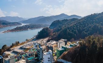 3. 가평 보름달 풀..