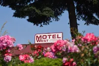 Motel West - Motels