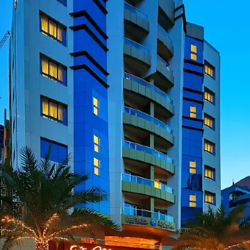 Pearl Marina Hotel Apartments LLC Отели рядом с достопримечательностью «Торговый центр The Beach»