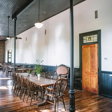 Beard and Lady Inn