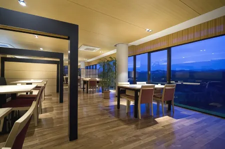 Shorenji Lake Hotel Отели рядом с достопримечательностью «Yukoyuko»