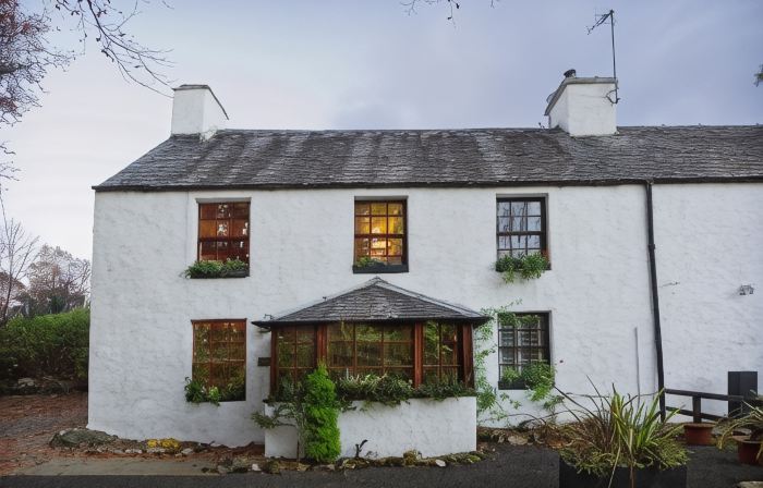The Falls of Dochart Inn