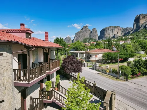 Guesthouse Iridanos - موقف سيارات