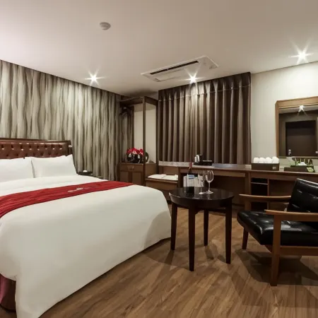 Harmony Hotel Отели рядом с достопримечательностью «Рынок Амса»