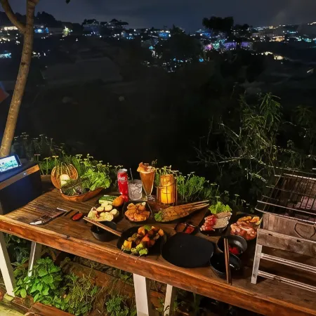 IZA Homestay