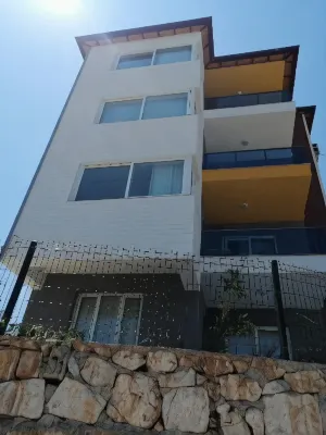 Deniz Apart