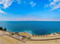 O Beach Hotel & Resort Hotel a Maeen Sub-District