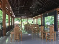 Pohon Purba Resort & Restaurant