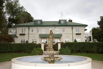 The Belvedere Inn & Restaurant Hotels in Saugatuck