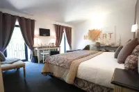 Hotel Restaurant du Parc en Bord de Rivière Hotels in Cabrières-d'Avignon