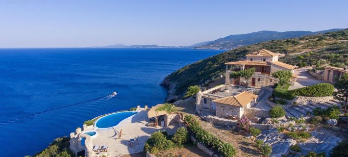Blue Caves Villas - Exceptional Villas with Private Pools Direct Access to the Sea Hoteles en Elation