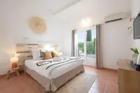 Villa B Hotels in Tourtour