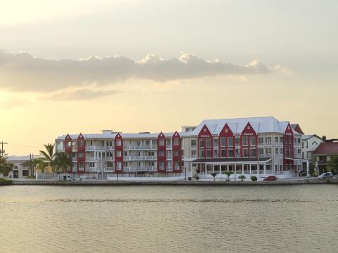 Ramada by Wyndham Tikal Isla de Flores