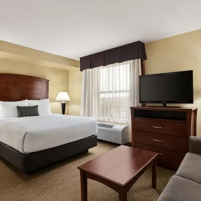 Days Inn & Suites by Wyndham Sherwood Park Edmonton Hotels near Alberta Hospital Edmonton