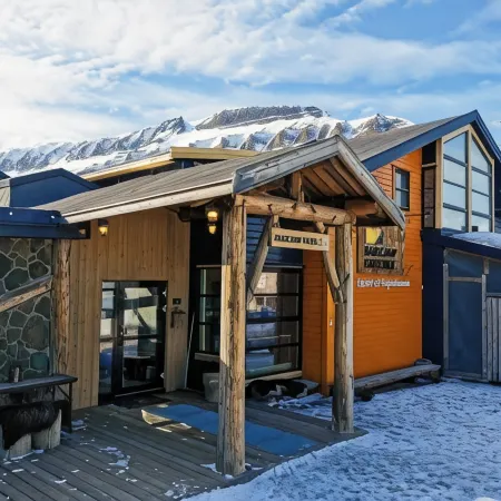 Basecamp Hotel