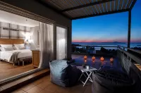 Sea View Cityscape Hotel - balcony