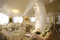 Hotel Luxor Hotels in Casavatore
