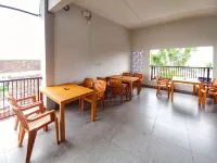 RedDoorz Plus Syariah at Umyas Hotel Near Terminal Anjuk Ladang Nganjuk