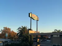 Royal Motel Tracy Hotels in Tracy
