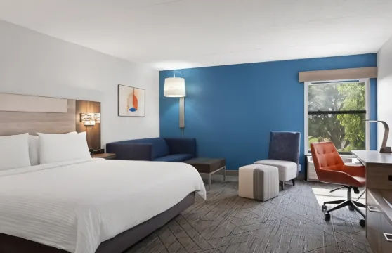 Holiday Inn Express 印第安納波利斯機場