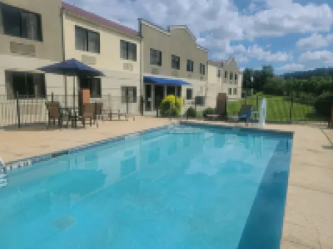 Comfort Inn & Suites Leeds I-20