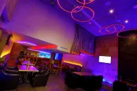 Jounieh Suites Hotel - bar