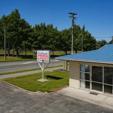 Esplanade Motels