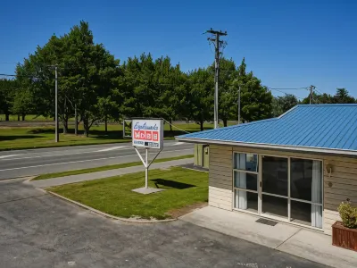 Esplanade Motels Hotels in Gore