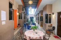 RedDoorz Near Jalan Wolter Monginsidi Manado