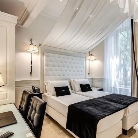 Hotel dei Quiriti Suite Отели рядом с достопримечательностью «Стадион «Стадио деи Марми»»
