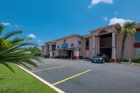 Rodeway Inn & Suites East Hotel di Orleans Parish