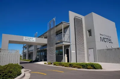 Tinwald Motels Hotels near Tots to Teens