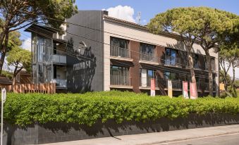 SG Marina 54 Apartments