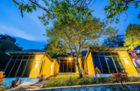 Catba Papillon Garden Bungalow & Resort Hotels near Hospital Cave