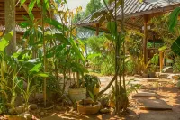 Lanta Coral Beach Resort Hotel in zona Nui Beach