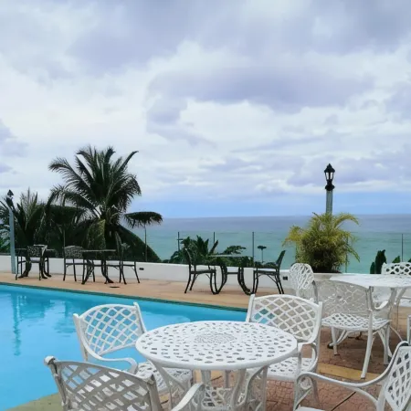 Le Relax Hotel and Restaurant