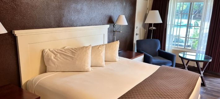 Abby's Anaheimer Inn - Across Disneyland Park Hotel a Anaheim